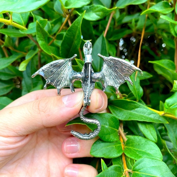 Vintage inspired Dragon With Black & Gray Ombré Jewel Accent Engraved details - Picture 5 of 6